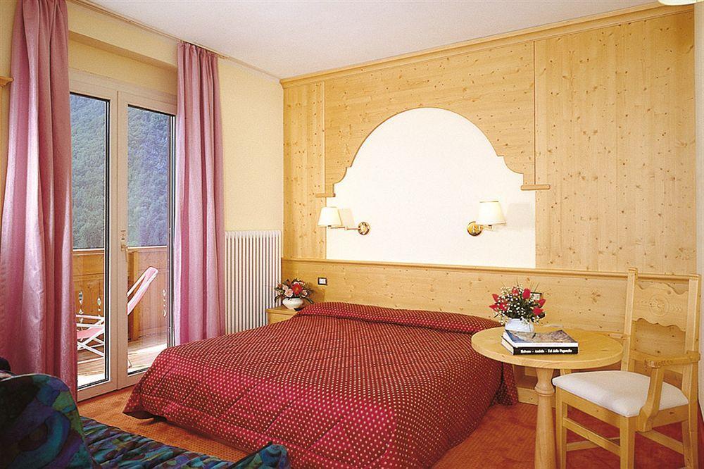 Hotel Olympia Molveno Ngoại thất bức ảnh